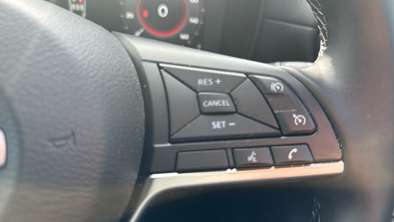 Nissan Juke 1.6 Hybrid N-Connecta 5dr Auto Hybrid Hatchback